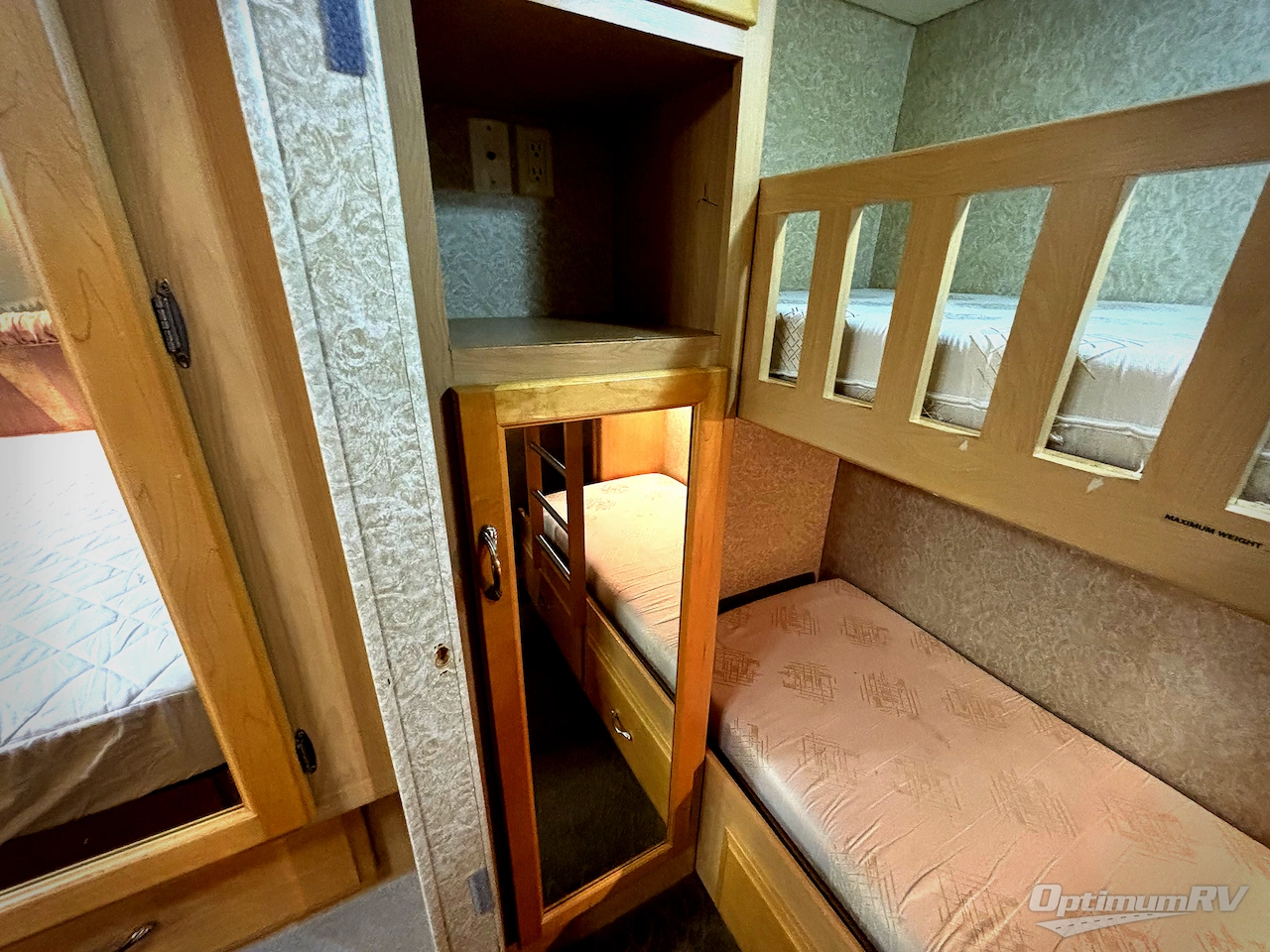 2007 Newmar Kountry Star KSCA 3762 Photo 23