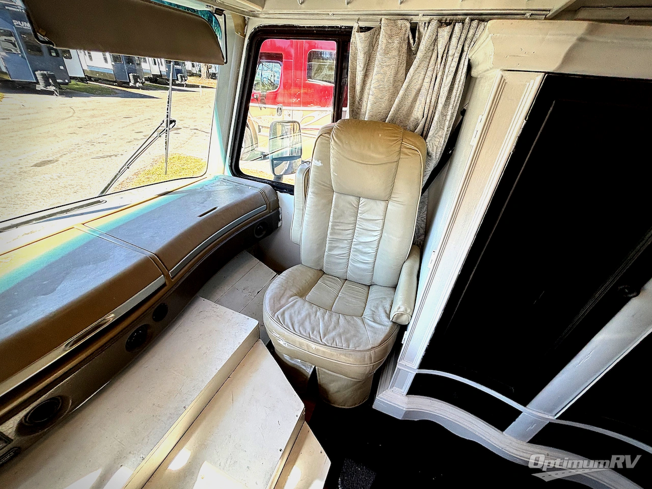 2002 Fleetwood Southwind 32v Photo 9