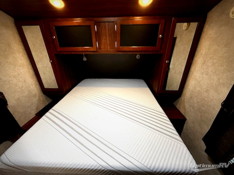2015 Keystone Premier Ultra Lite 34BHPR RV Photo 3