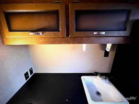 2017 CrossRoads ReZerve RFZ31BH RV Photo 4