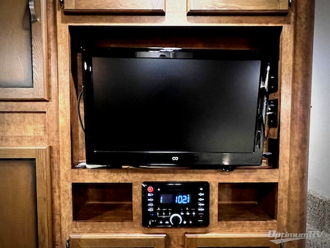 2017 CrossRoads ReZerve RFZ31BH RV Photo 2