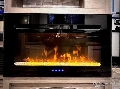 2022 Dutchmen Coleman Lantern Series 242BH RV Photo 3