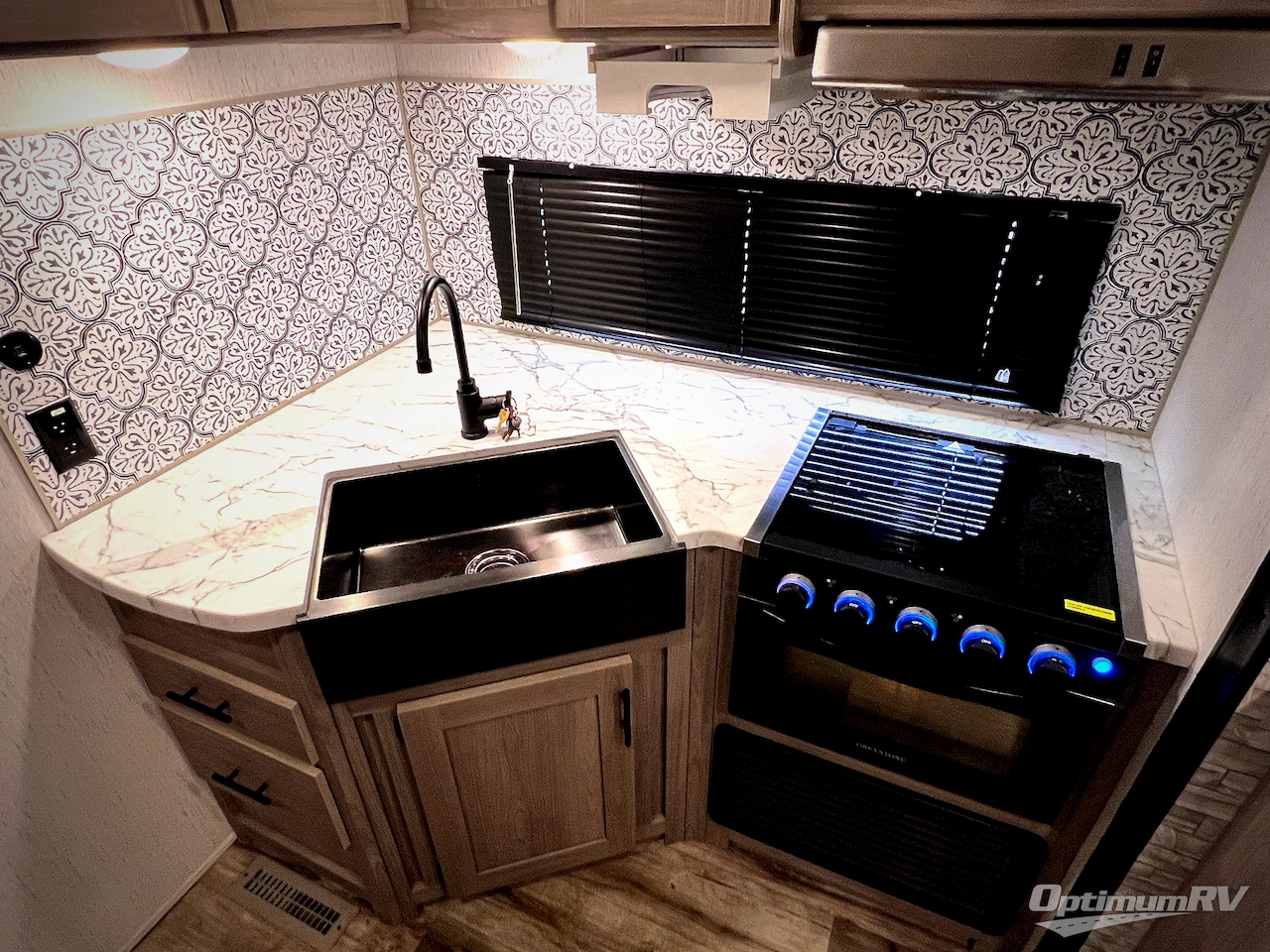 2022 Dutchmen Coleman Lantern Series 242BH Photo 29