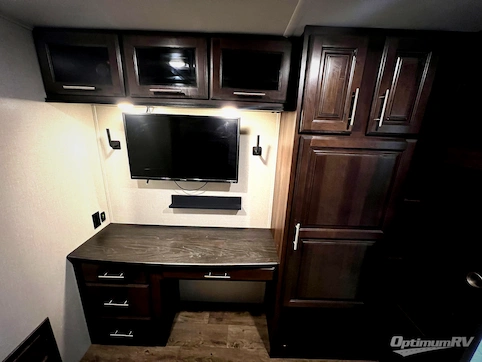 2019 Jayco North Point 377RLBH RV Photo 3