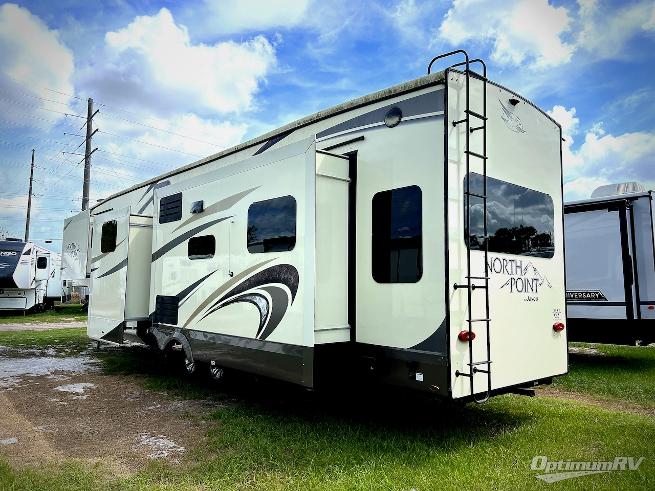 2019 Jayco North Point 377RLBH Photo 2
