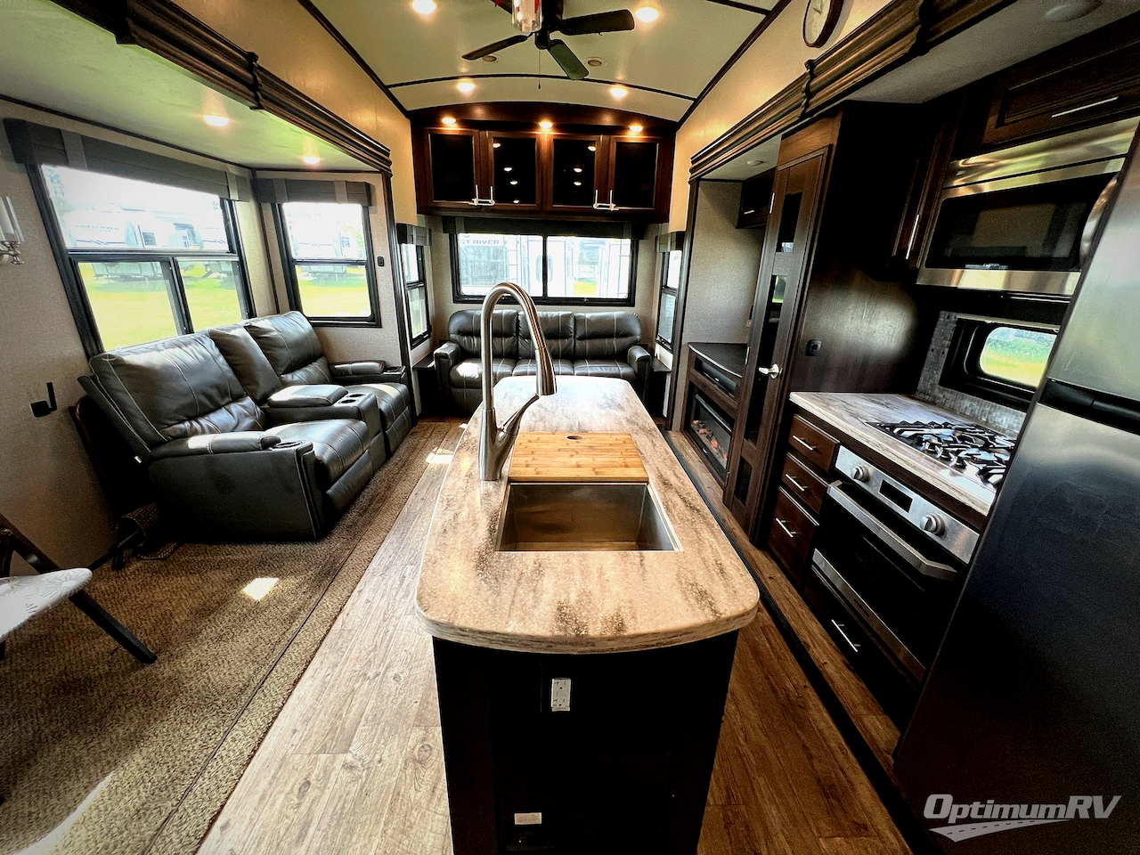 2019 Jayco North Point 377RLBH Photo 26