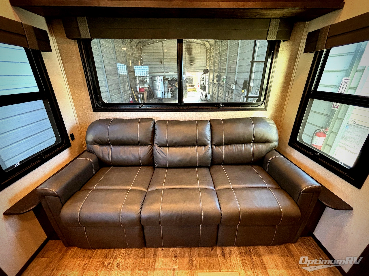2019 Jayco North Point 377RLBH Photo 44