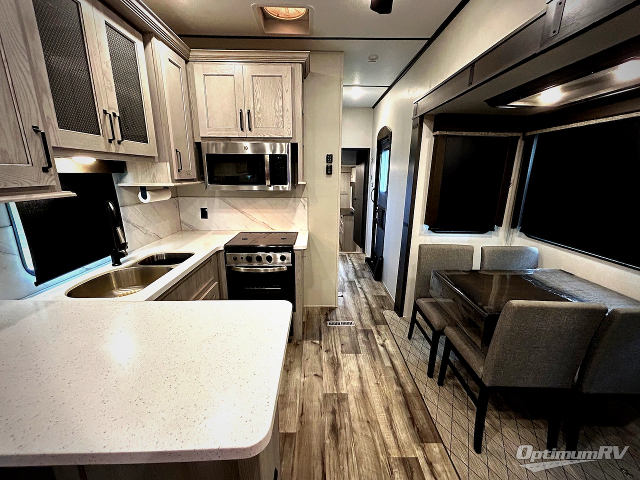 2022 Keystone Montana High Country 377FL Photo 3