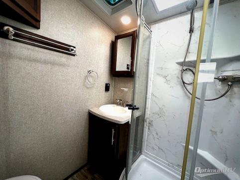 2020 Keystone Cougar Half-Ton 26RBS RV Photo 4