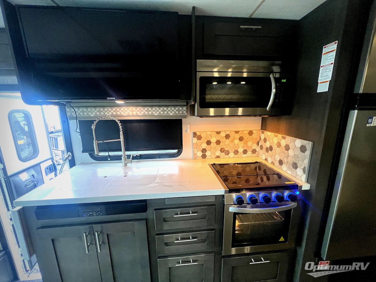 2023 Forest River Georgetown 5 Series 36B5 Photo 8