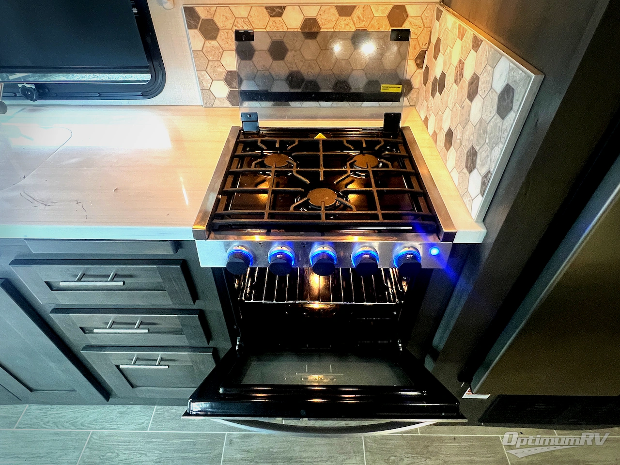 2023 Forest River Georgetown 5 Series 36B5 Photo 12