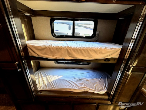 2021 Fleetwood Southwind 37F RV Photo 3