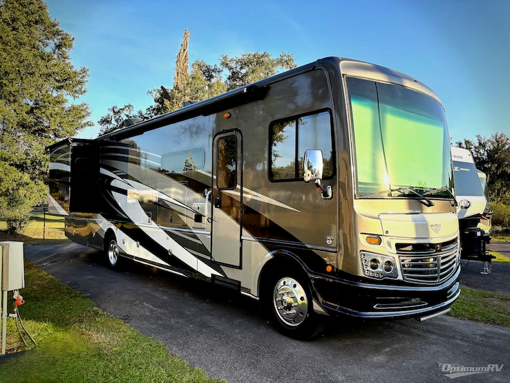 2021 Fleetwood Southwind 37F RV Photo 1