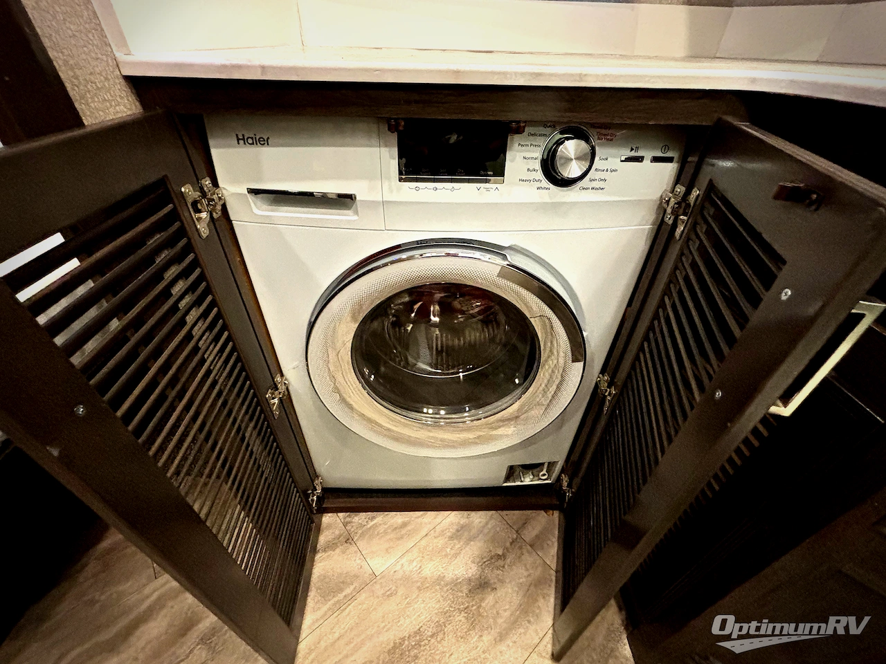 2021 Fleetwood Southwind 37F Photo 26