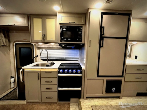 2024 Thor Chateau 25M RV Photo 2