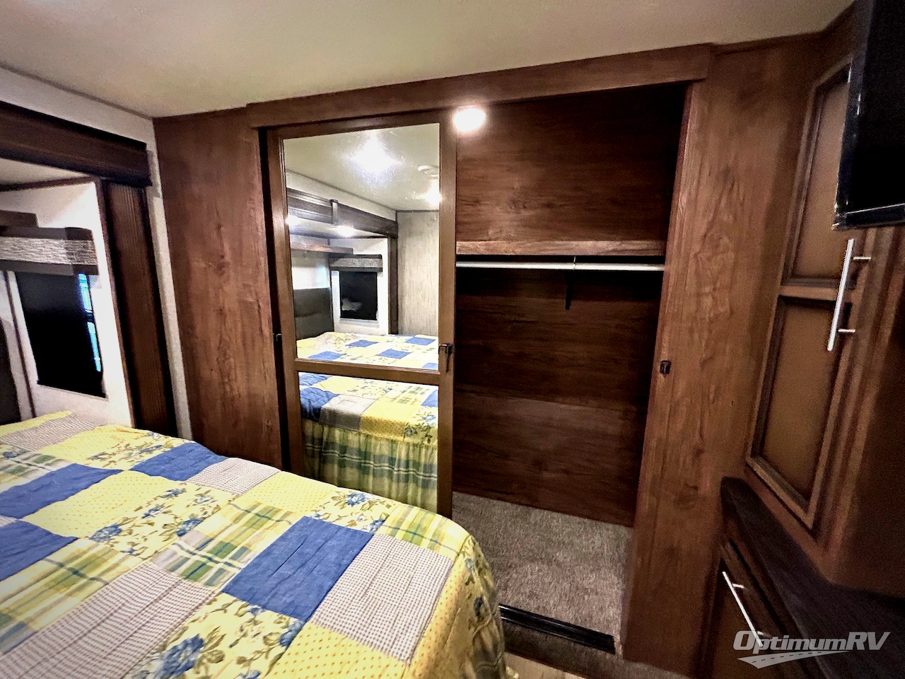 2021 KZ Durango D326RLT Photo 21