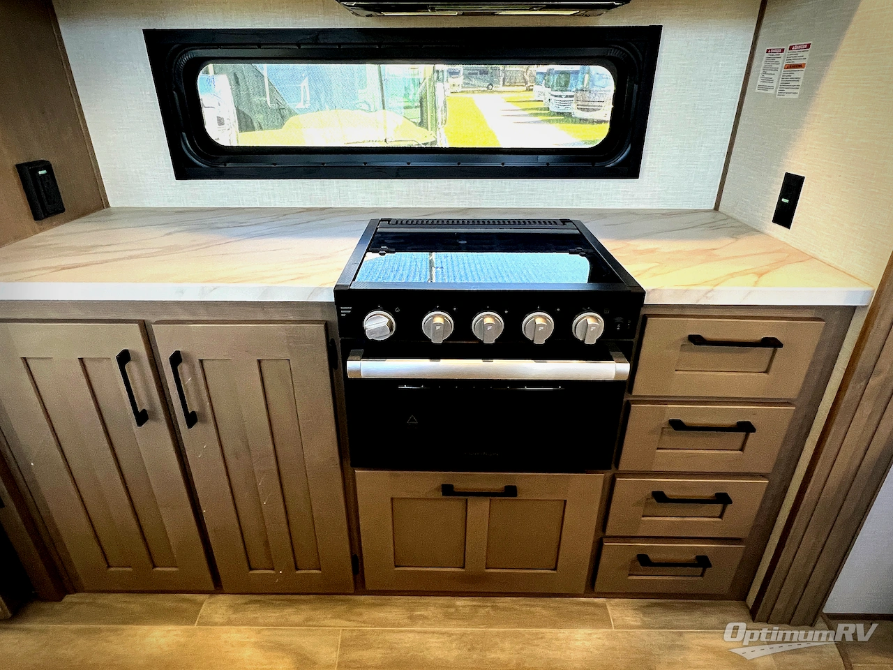 2024 KZ Durango Half-Ton D290RLT Photo 12