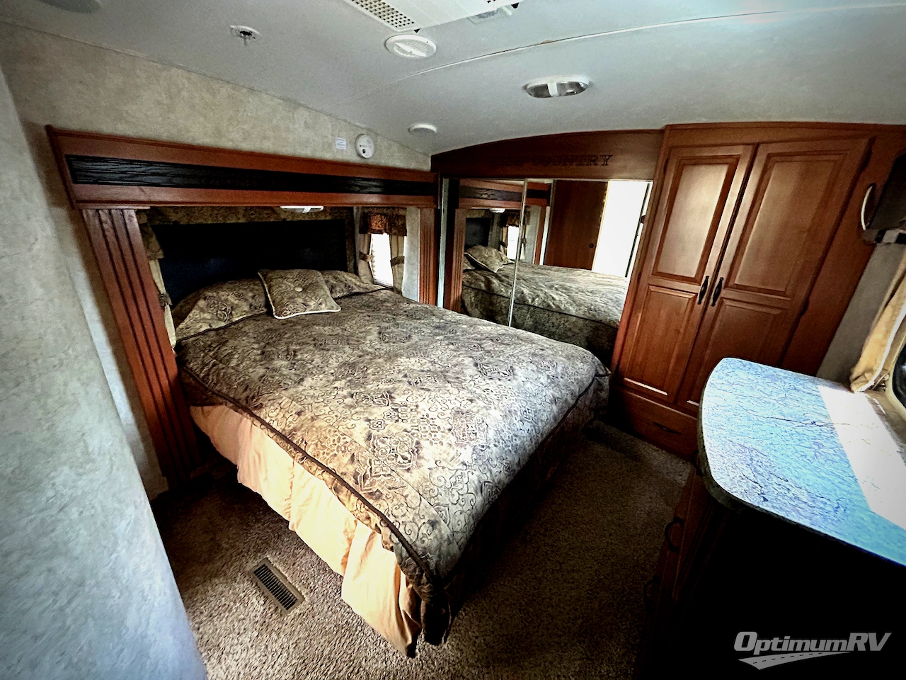 2013 Keystone Montana High Country 325RL Photo 12