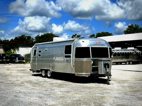Used 2007 Airstream Safari Special Edition 27 FB Featured Photo