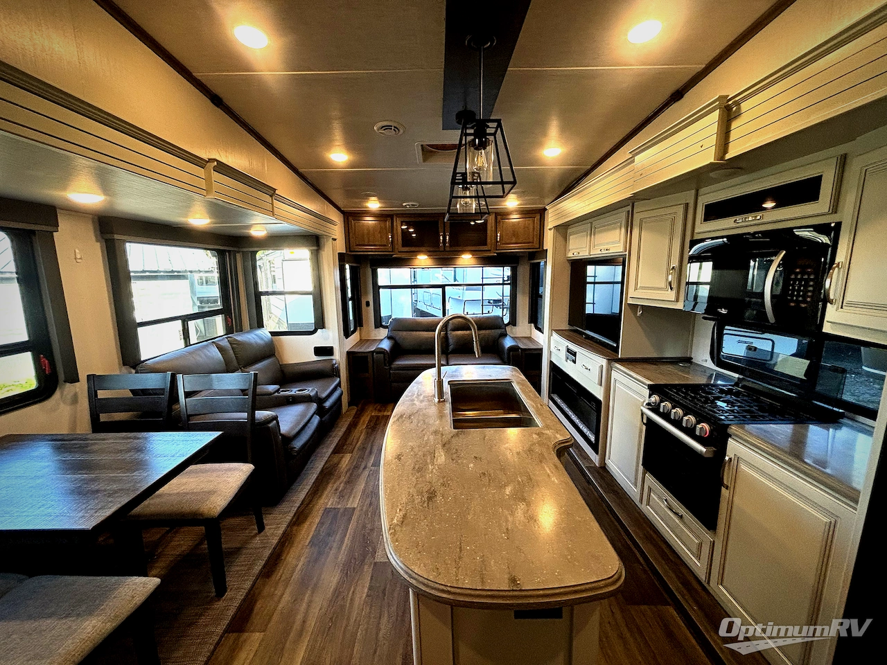 2023 Keystone Cougar 316RLS Photo 4