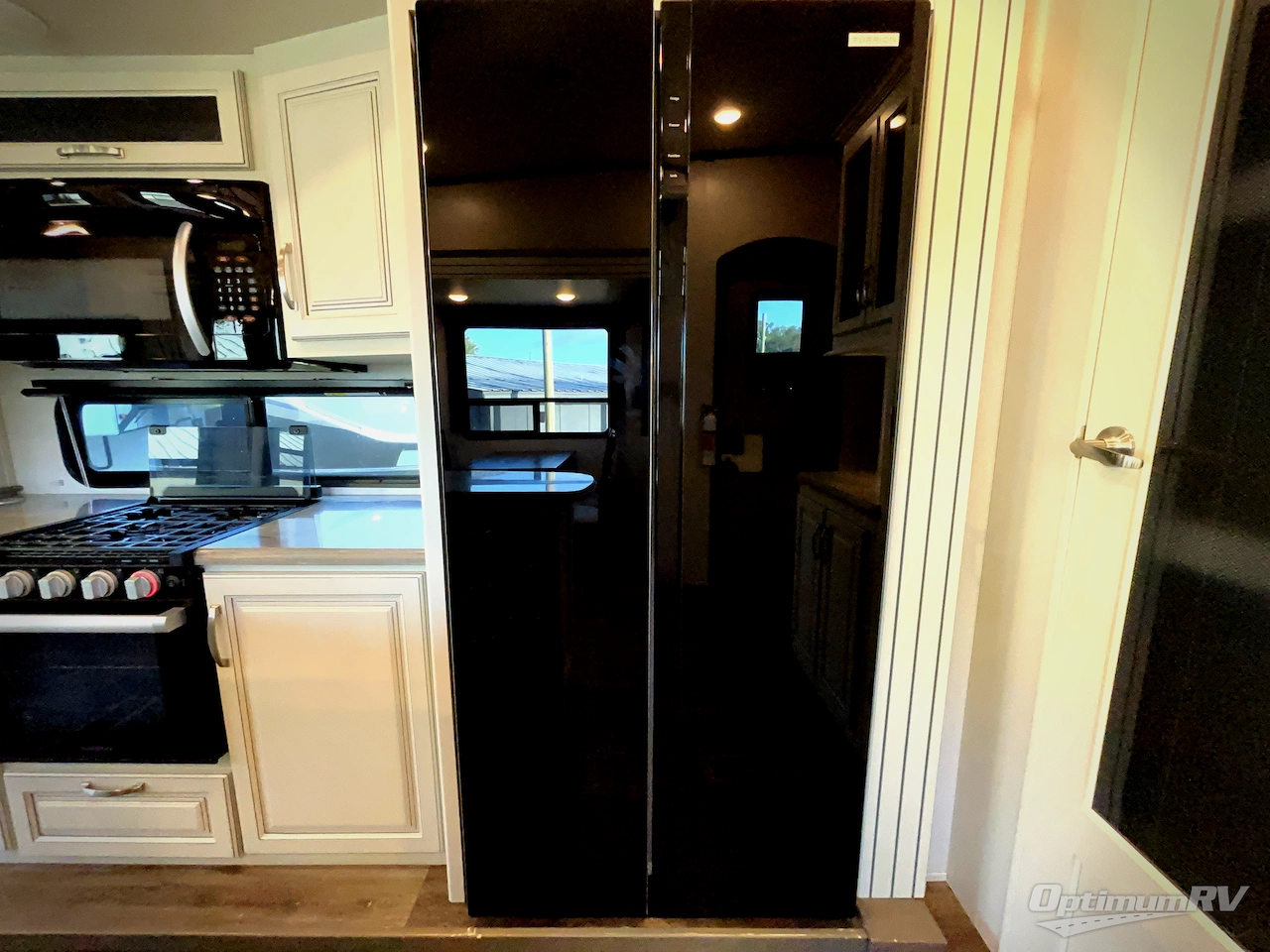 2023 Keystone Cougar 316RLS Photo 12