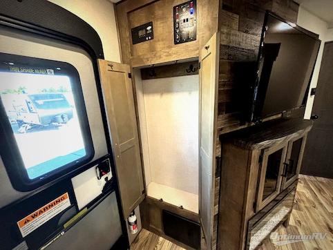 2021 Venture SportTrek ST251VFK RV Photo 3