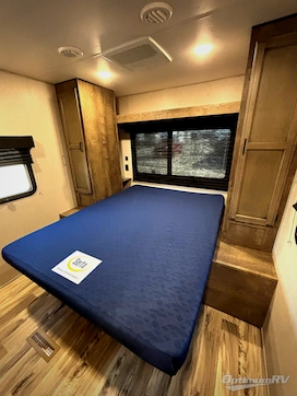 2021 Venture SportTrek ST251VFK RV Photo 4