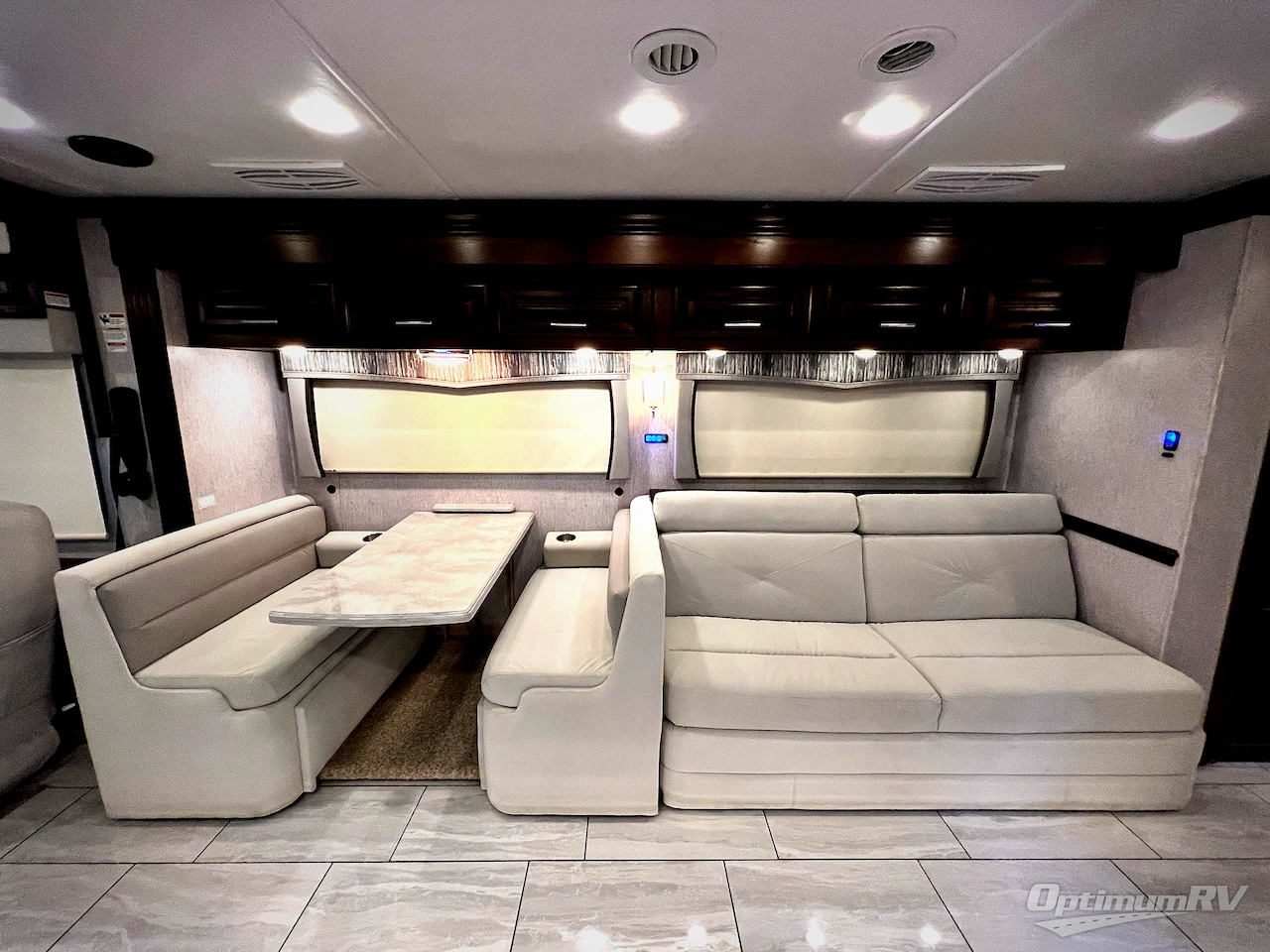 2021 Forest River Berkshire 40E Photo 8