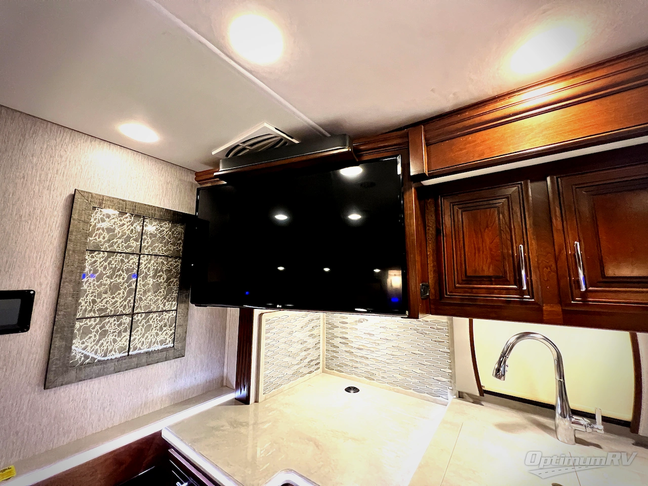 2021 Forest River Berkshire 40E Photo 15