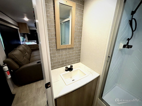2025 Dutchmen Kodiak 308BHSL RV Photo 3