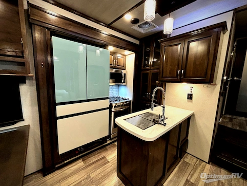 2021 Dutchmen Voltage 3635 RV Photo 2