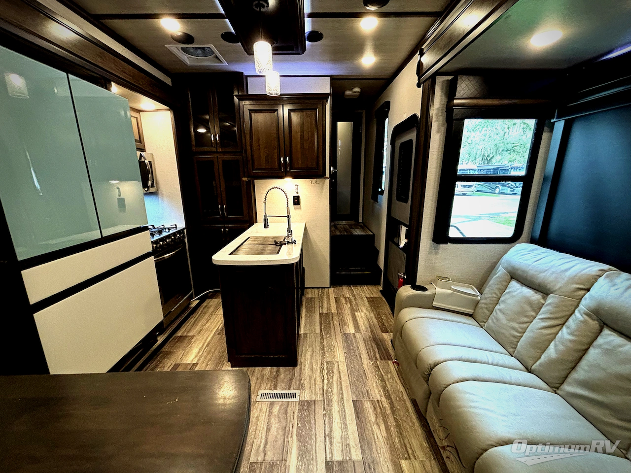 2021 Dutchmen Voltage 3635 Photo 5