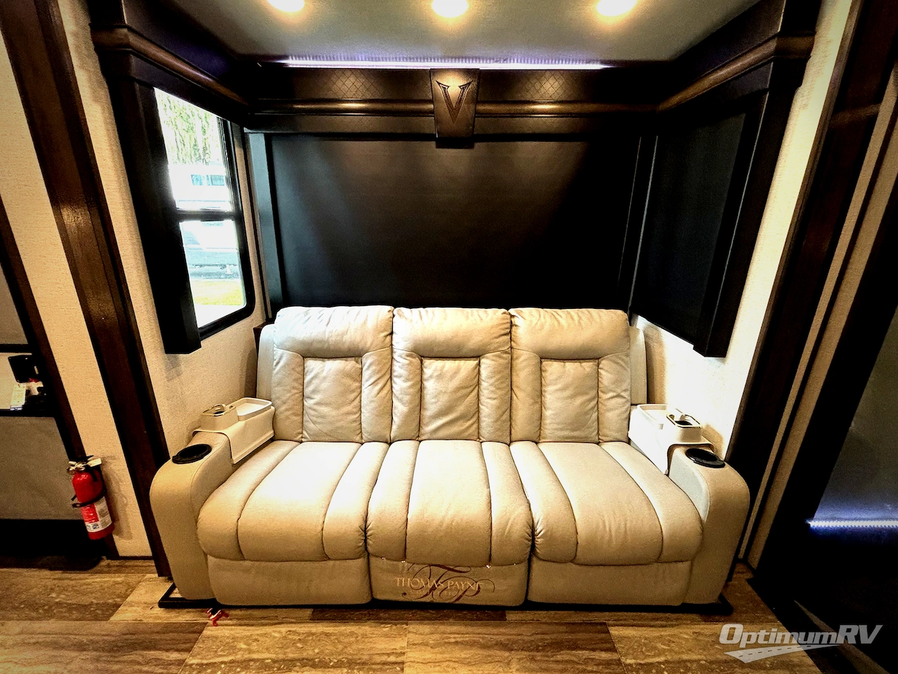 2021 Dutchmen Voltage 3635 Photo 14