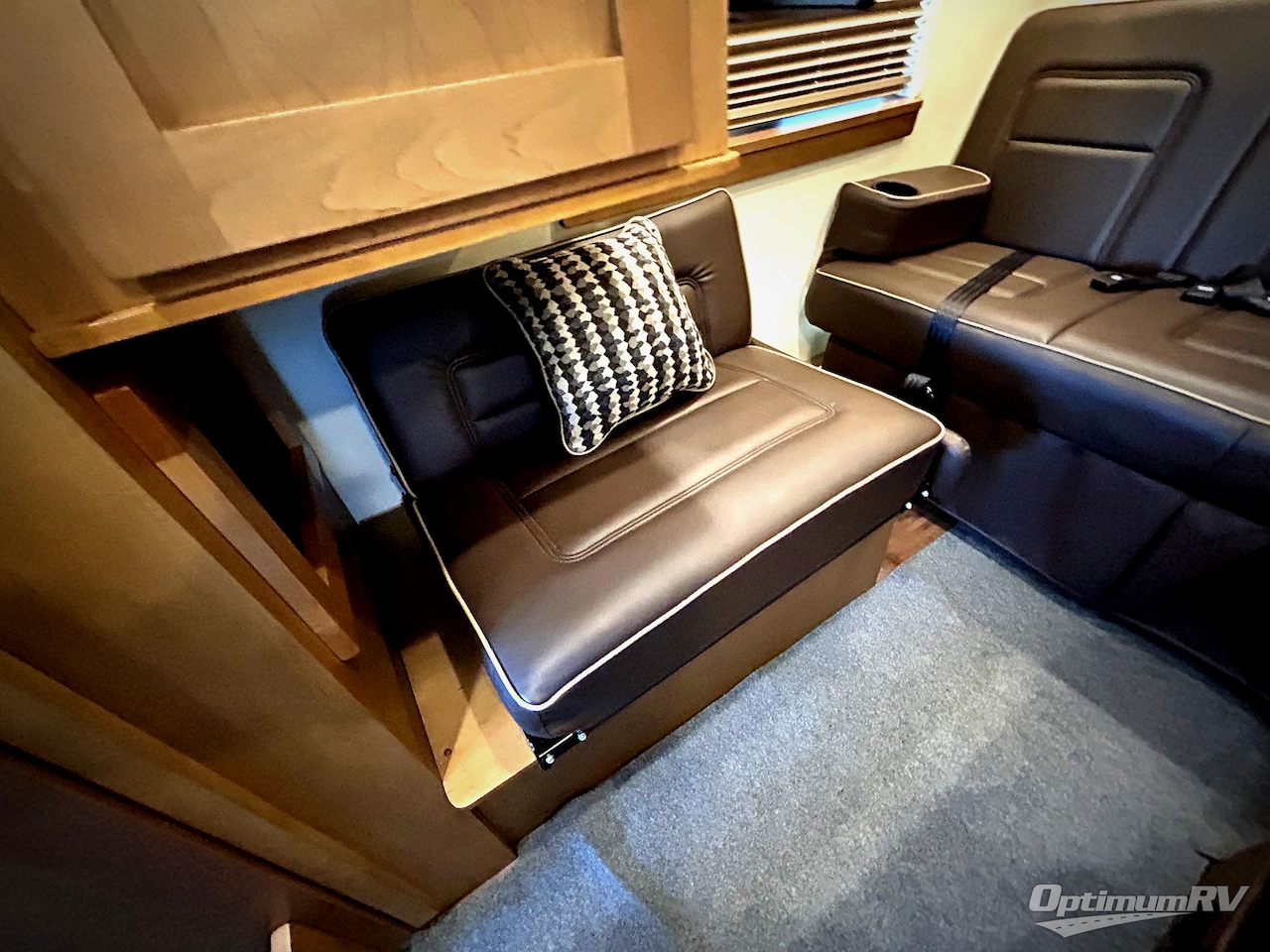 2018 Coachmen Galleria 24T Photo 19