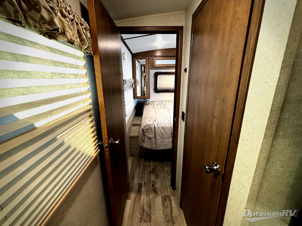 2019 Keystone Cougar Half-Ton Series 27SAB Photo 7