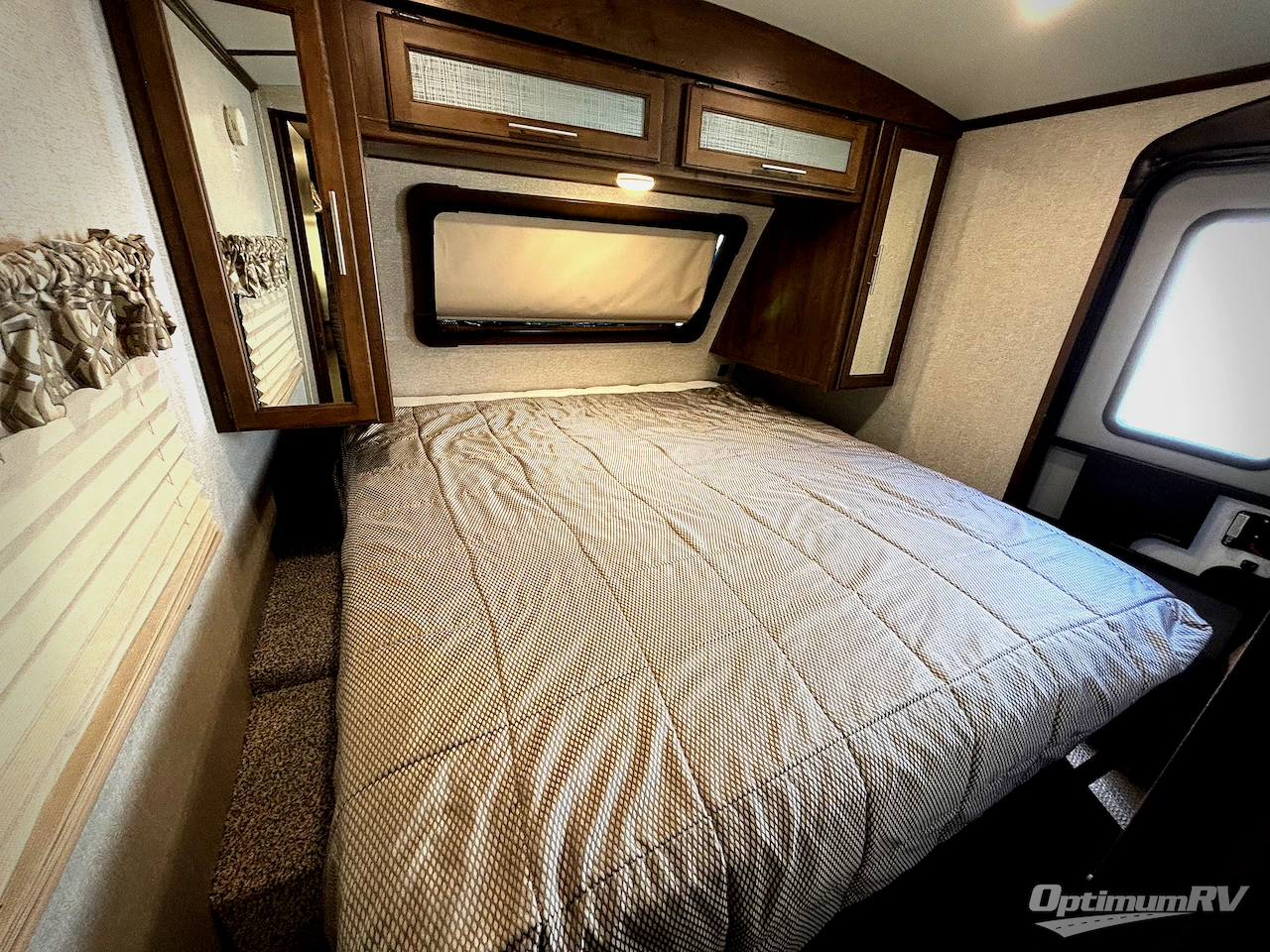 2019 Keystone Cougar Half-Ton Series 27SAB Photo 8