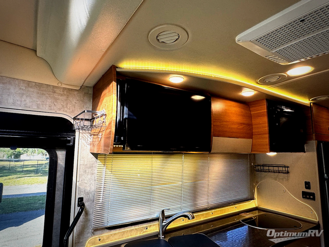 2015 Winnebago View 24G Photo 13