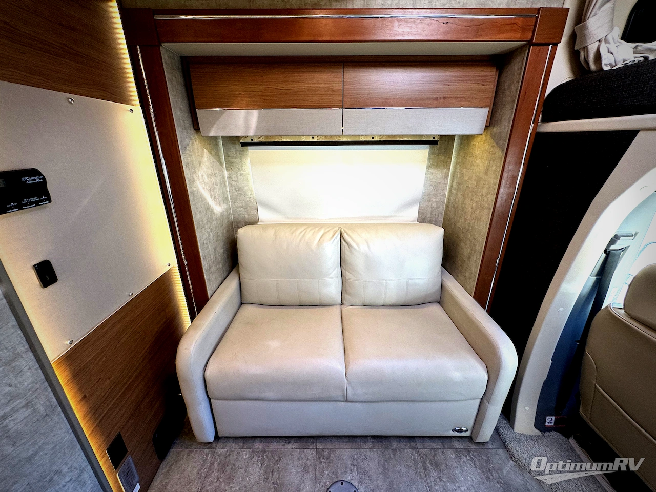 2015 Winnebago View 24G Photo 11