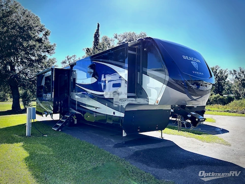 Used 2020 VanLeigh Beacon 39FBB Featured Photo