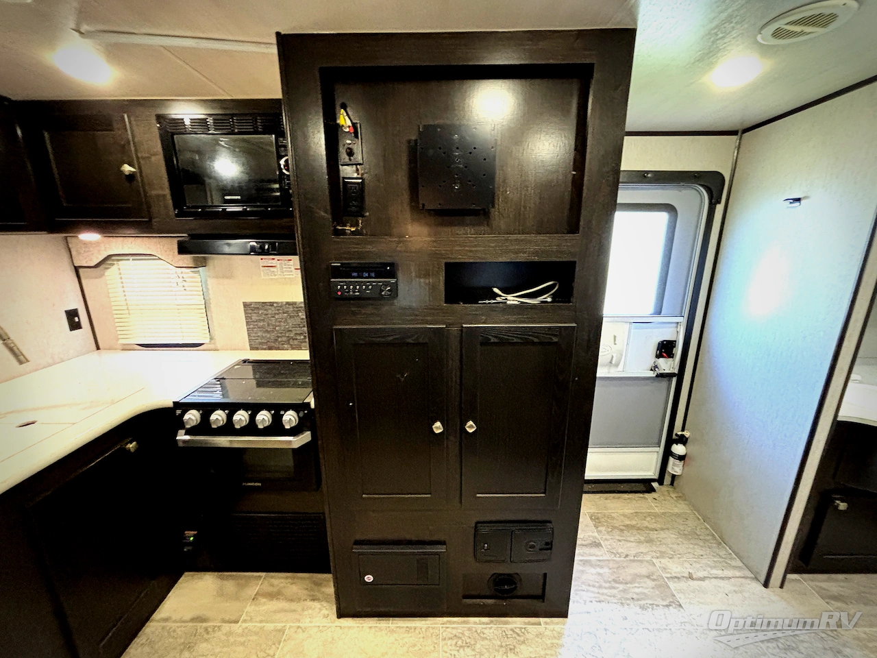 2019 Heartland North Trail 22CRB Photo 9