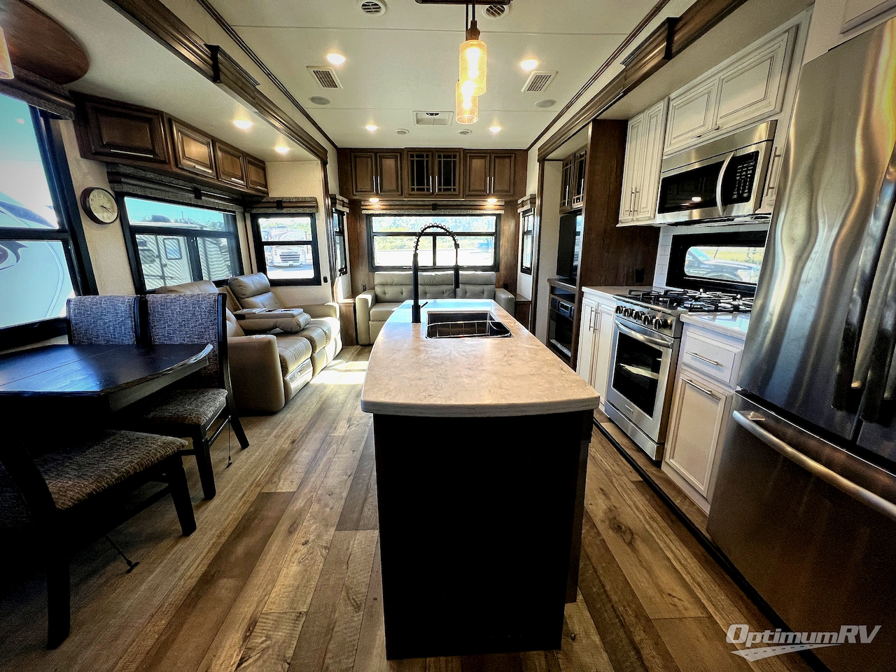 2021 KZ Durango Gold G366FBT Photo 4