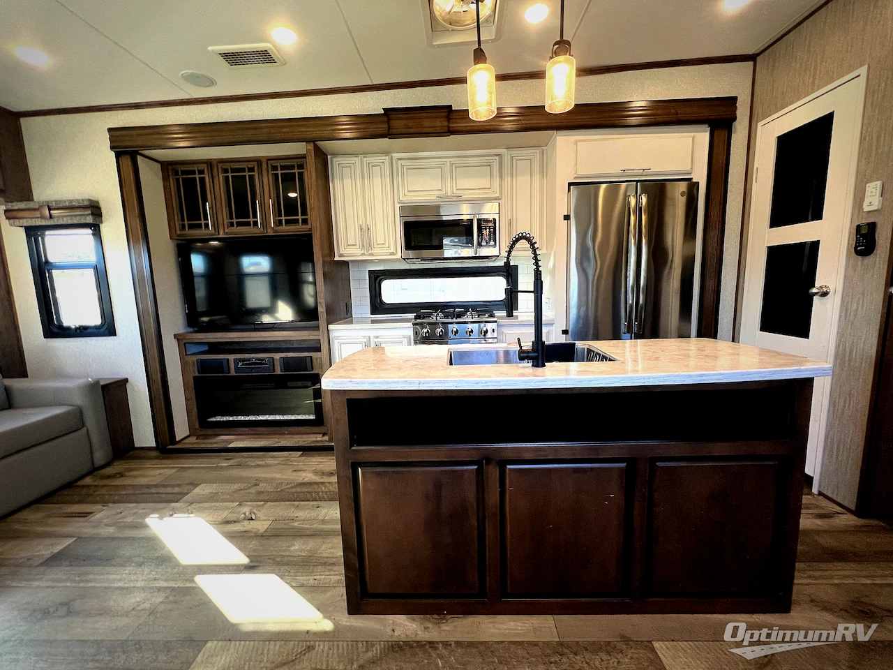 2021 KZ Durango Gold G366FBT Photo 10