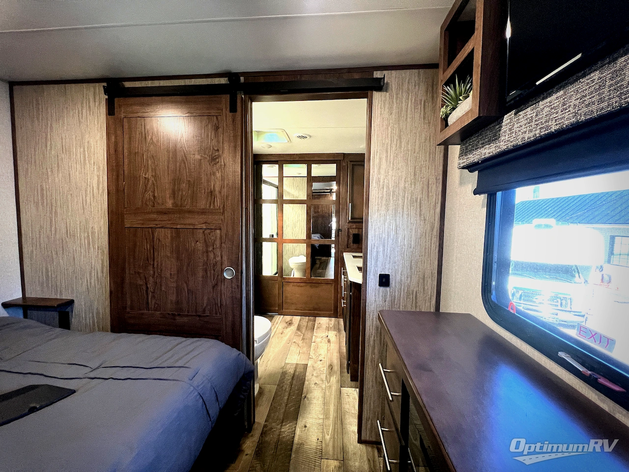 2021 KZ Durango Gold G366FBT Photo 21