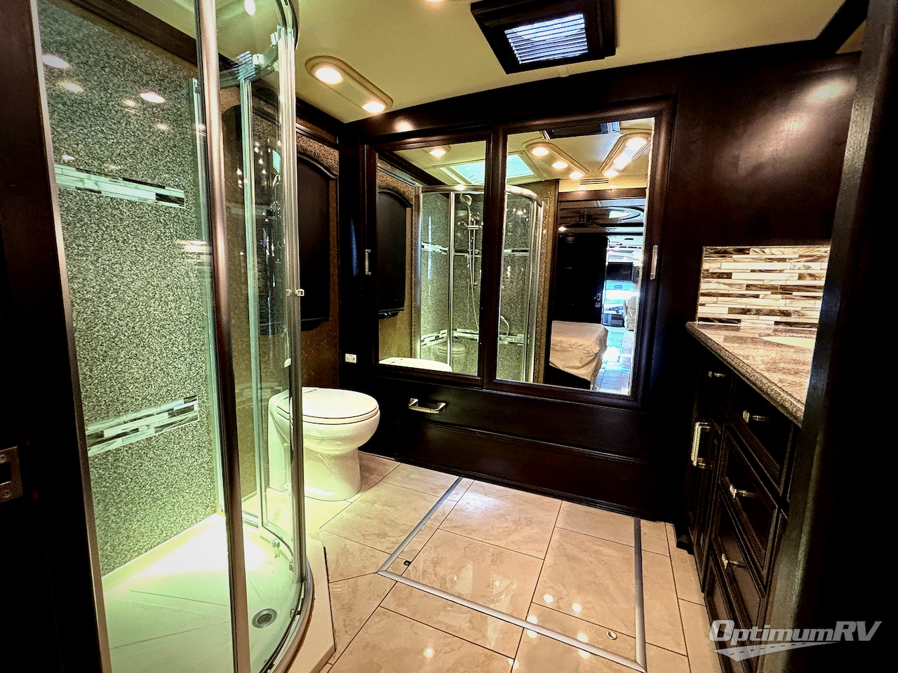 2015 American Coach American Eagle 45B Photo 23