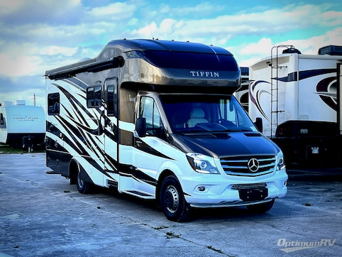 Used 2018 Tiffin Wayfarer 24TW Featured Photo
