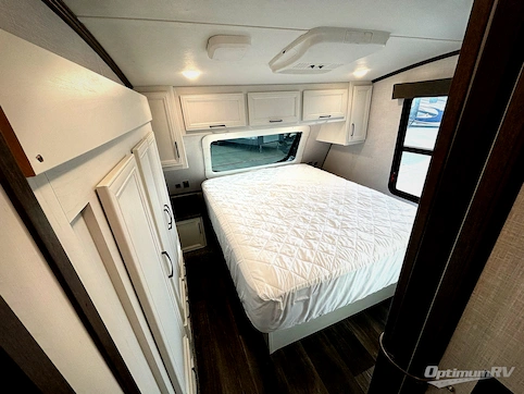 2022 Dutchmen Atlas 2942BHF RV Photo 3