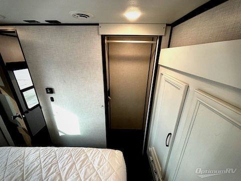 2022 Dutchmen Atlas 2942BHF RV Photo 4