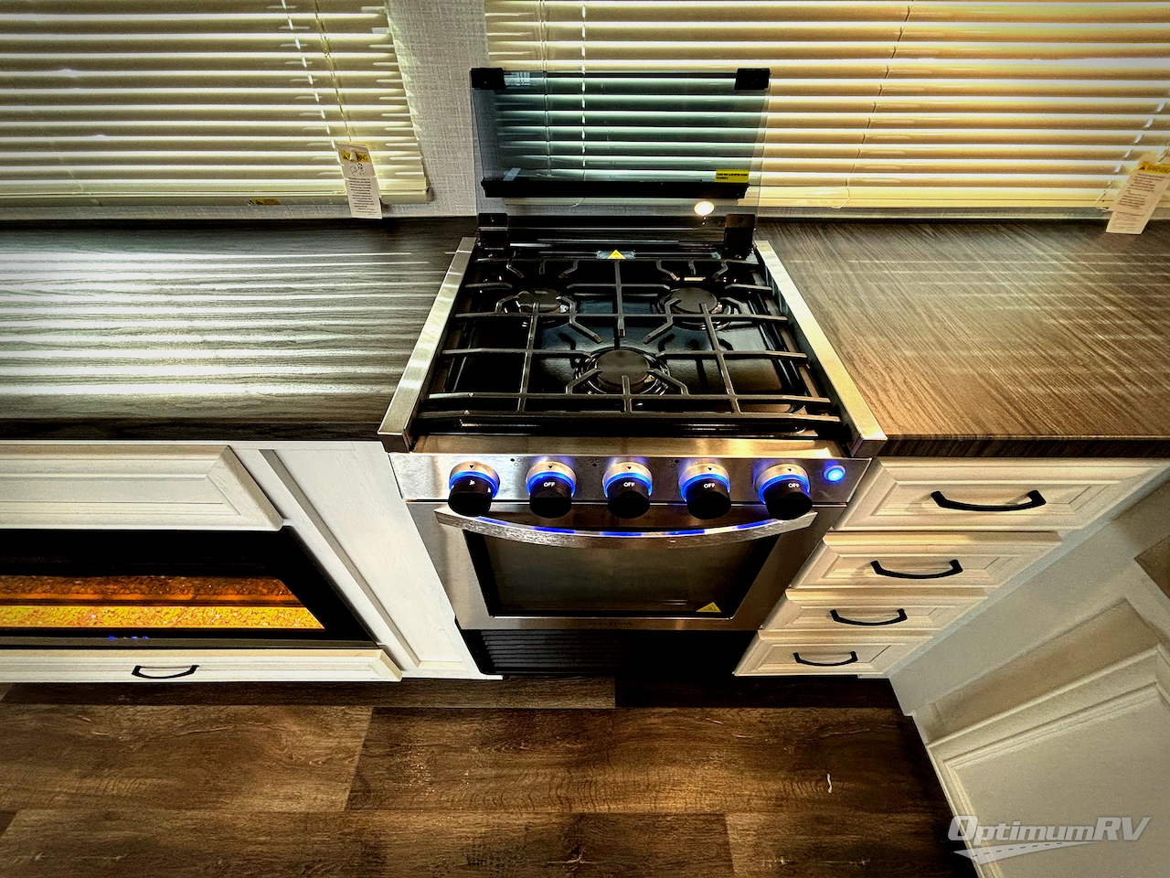 2022 Dutchmen Atlas 2942BHF Photo 8