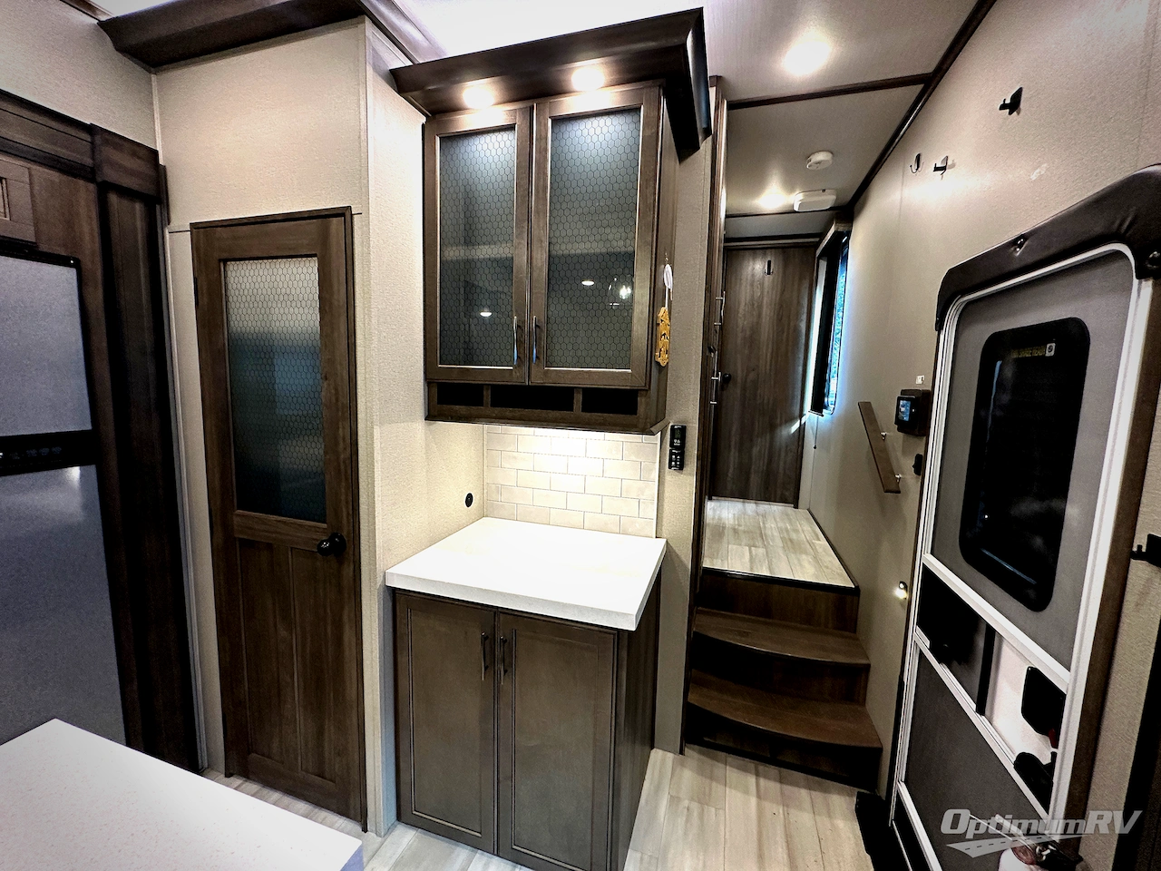 2022 Grand Design Solitude S-Class 2930RL Photo 12