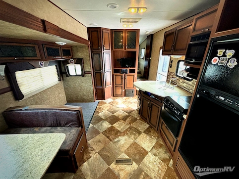 2014 CrossRoads Longhorn ReZerve LFZ28RL RV Photo 2